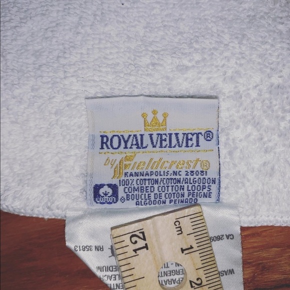 vintage 80s royal velvet bath Hand Towel  stitchsations hydrangea embroidery - Picture 14 of 14